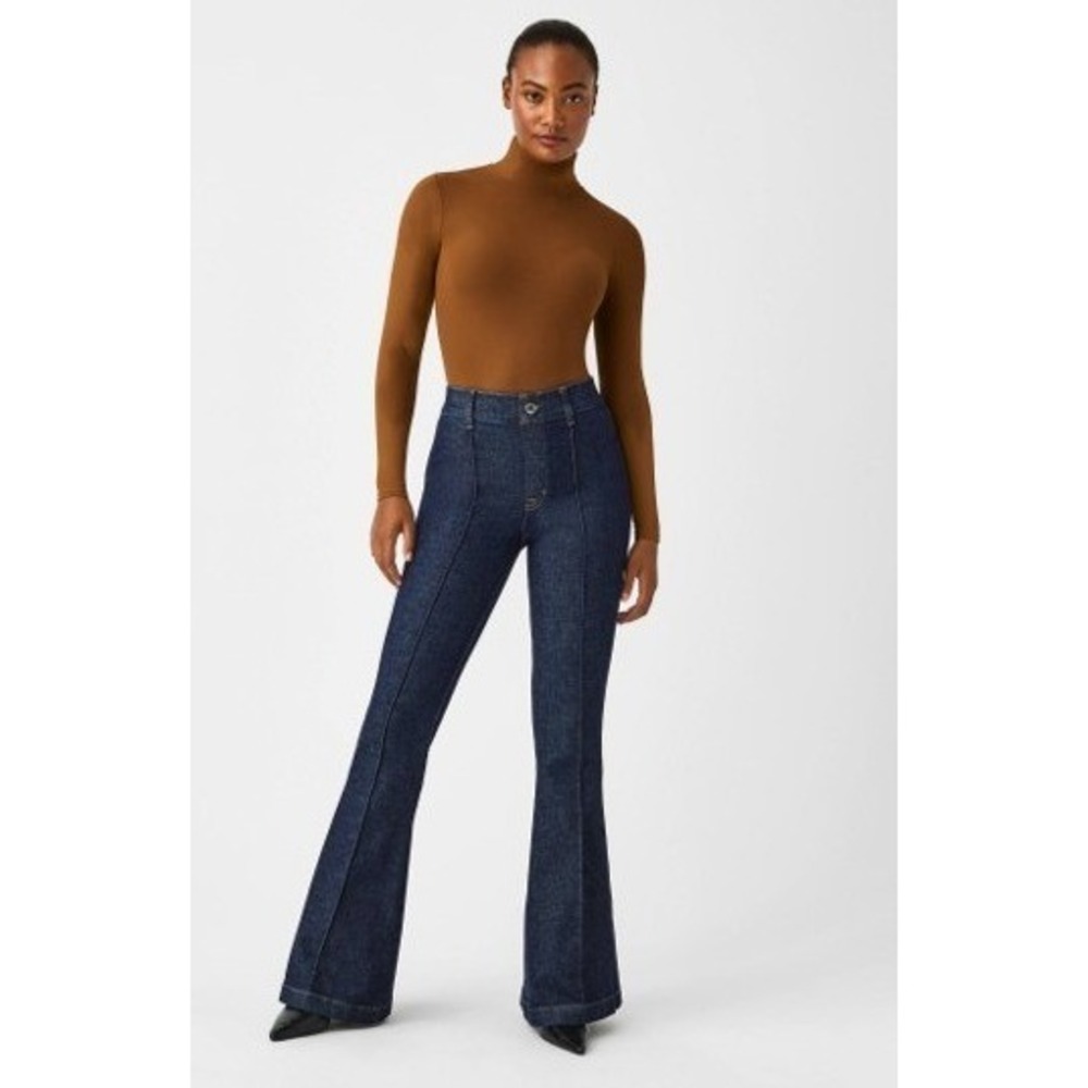 Spanx | Women's Pintuck Pull-on Flare Jeans 20760R Sz 1X